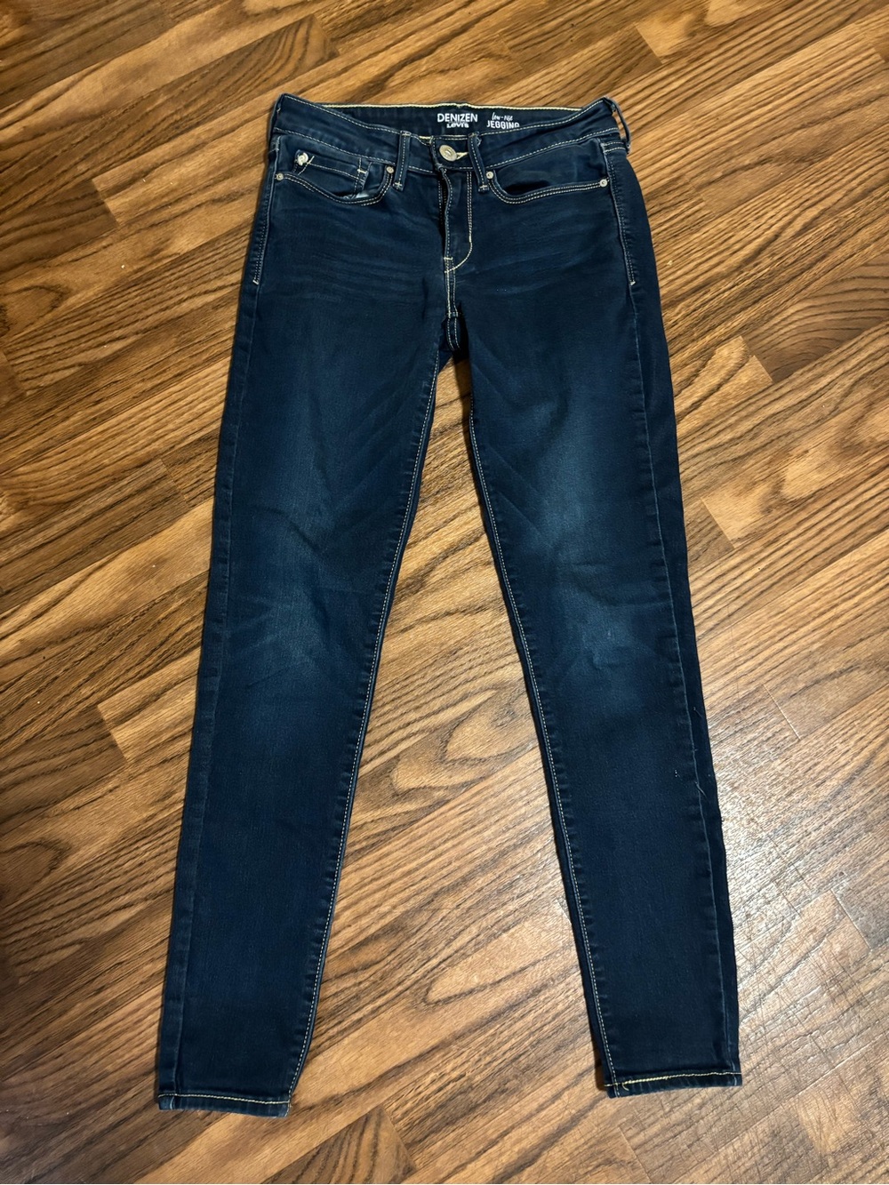 Levi’s By Denizen * Junior/ Woman Size 5 W27* Low Rise Jegging